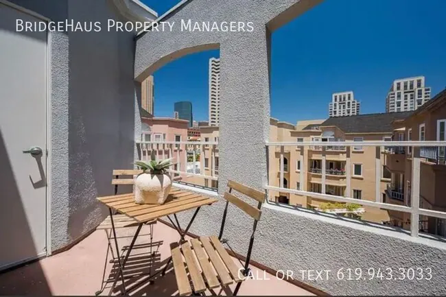 655 Columbia St San Diego, CA 92101 photo 3
