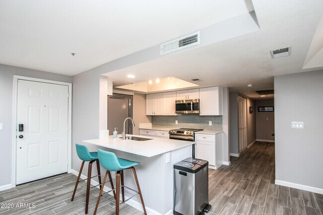 1211 N Miller Rd Scottsdale, AZ 85257 photo 4