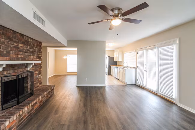 9214 Willowbrook Dr Rowlett, TX 75088 photo 4