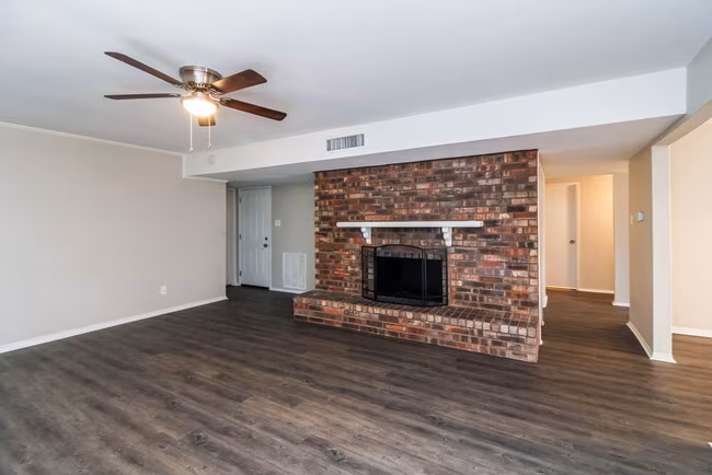 9214 Willowbrook Dr Rowlett, TX 75088 photo 2