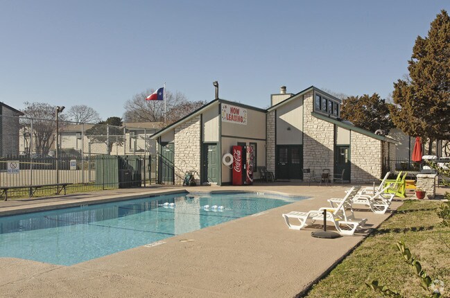 Buttercup Creek Apartments photo 5