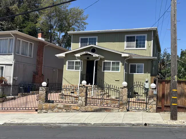 3107 82nd Ave Oakland, CA 94605 photo 2