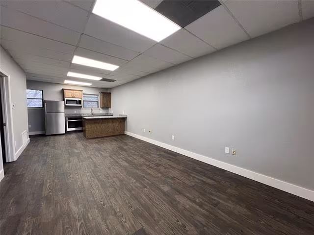 919 S Carroll Blvd Denton, TX 76201 photo 3