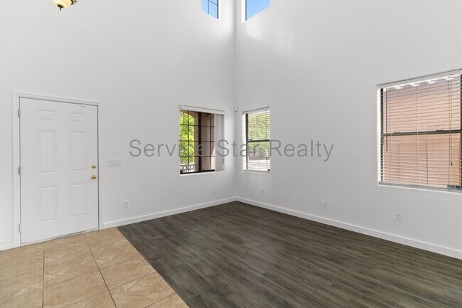 7425 W Crown King Rd Phoenix, AZ 85043 photo 4