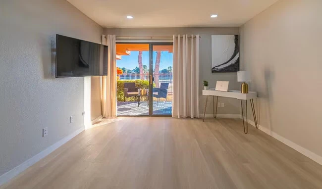 4303 E Cactus Rd Phoenix, AZ 85032 photo 3