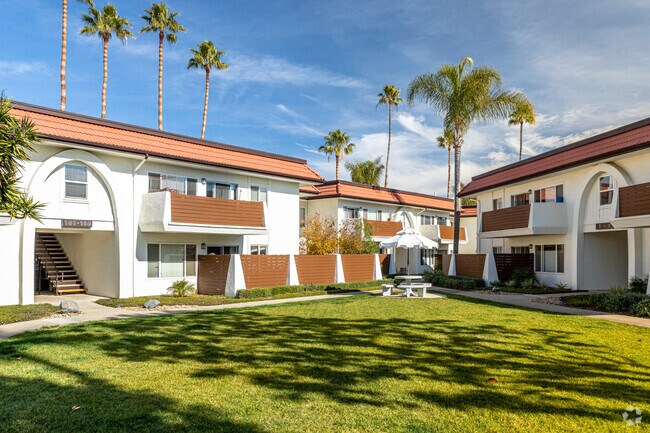 Villa Del Mar Apartments photo 2