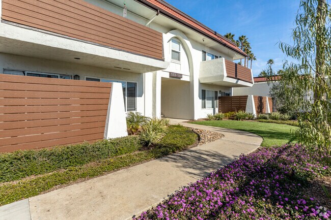 Villa Del Mar Apartments photo 3
