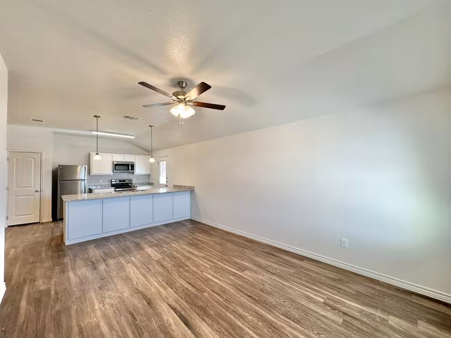 217 A Dolphin Dr Temple, TX 76501 photo 3