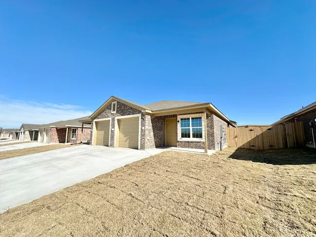 217 A Dolphin Dr Temple, TX 76501 photo 2