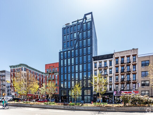 287 E Houston St New York, NY 10002 photo 4