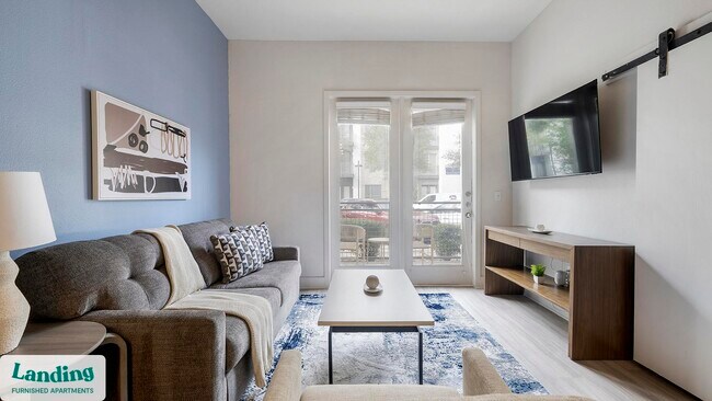 810 W St Johns Ave Austin, TX 78752 photo 2