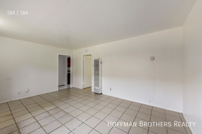 2554 E 16th St Oakland, CA 94601 photo 2