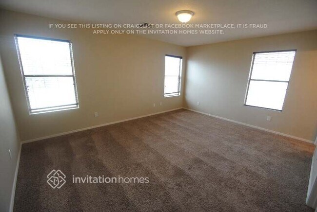 114 E Beth Dr Phoenix, AZ 85042 photo 4