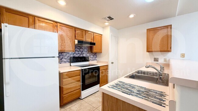 8140 N 107th Ave Peoria, AZ 85345 photo 5