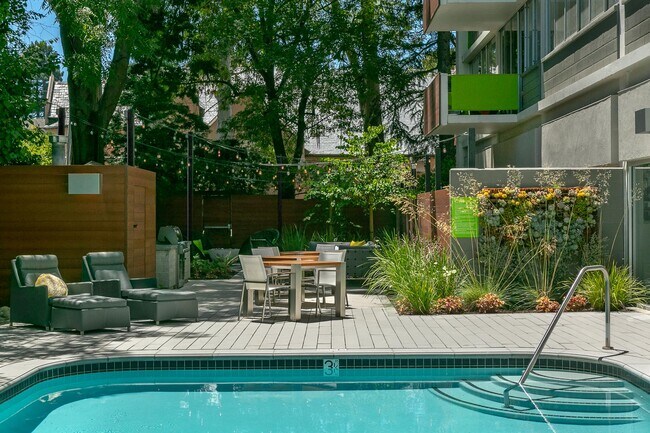 Burlingame Towers photo 4