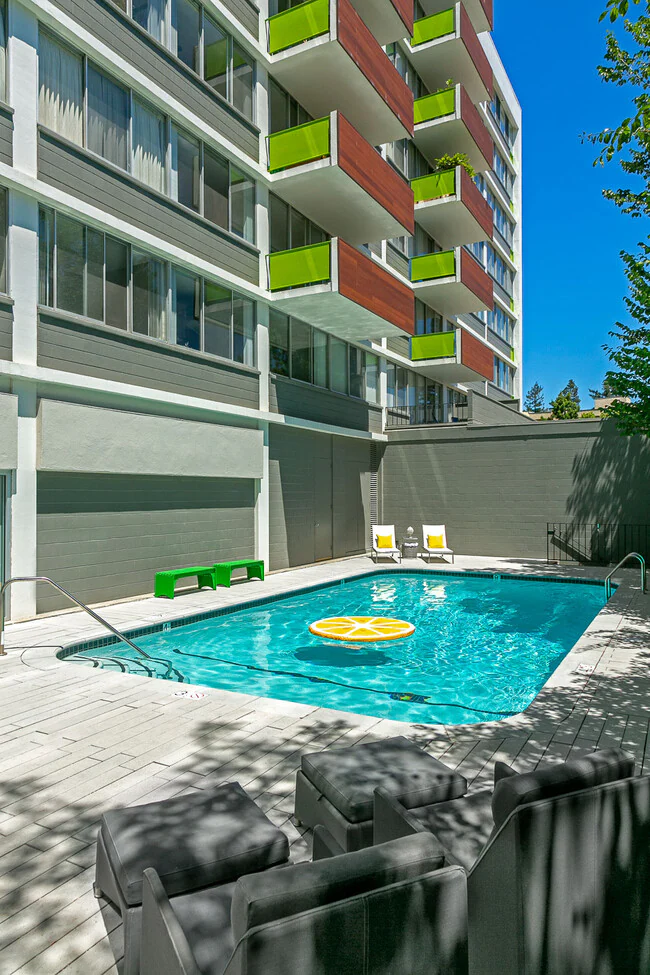Burlingame Towers photo 3
