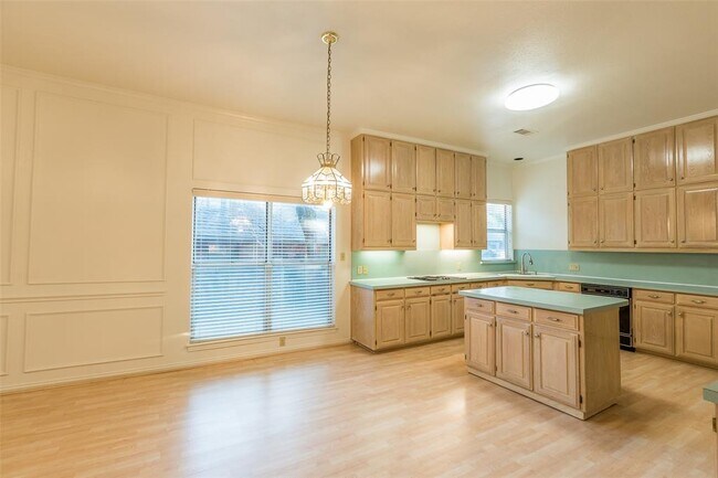 2411 Cross Timbers Trail, Arlington, TX 76006 photo 4
