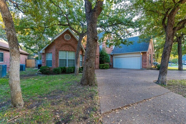 2411 Cross Timbers Trail, Arlington, TX 76006 photo 3