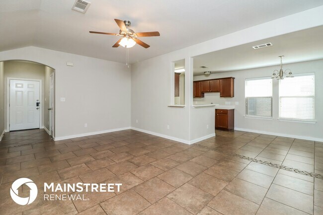 3433 Heatherbend St photo 5