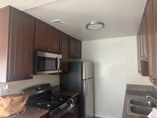 Camelot Apartments photo 5