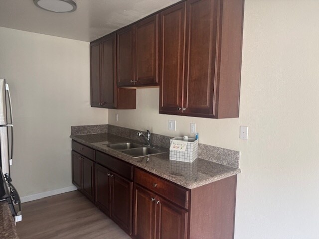 Camelot Apartments photo 4