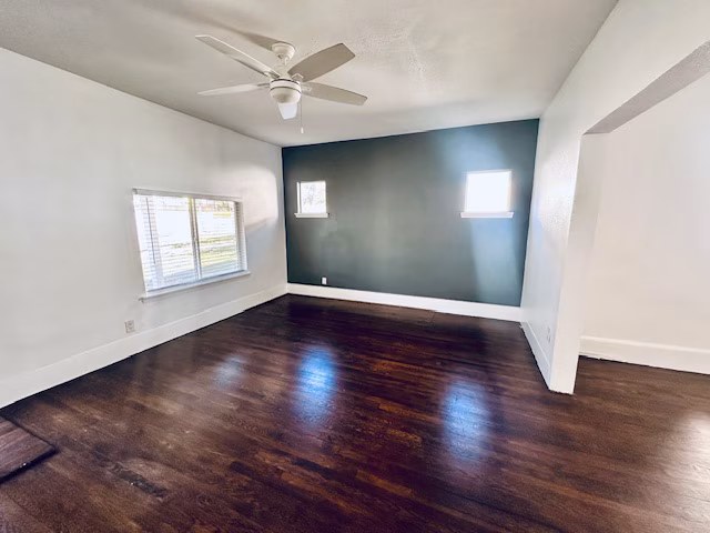 648 N Tyler St Dallas, TX 75208 photo 2