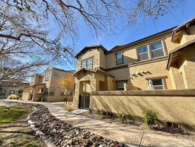 14870 W Encanto Blvd Goodyear, AZ 85395 photo 2