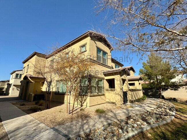 14870 W Encanto Blvd Goodyear, AZ 85395 photo 3