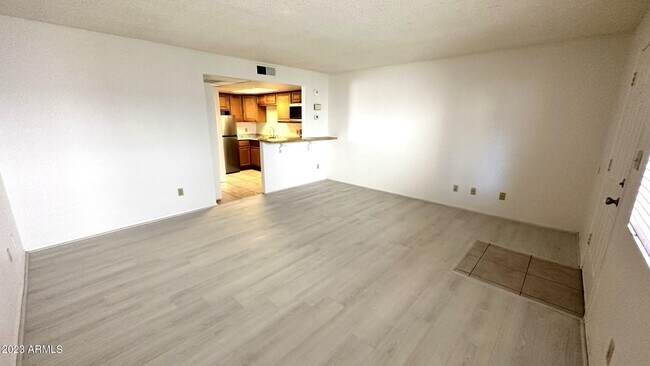 700 W University Dr Tempe, AZ 85281 photo 4