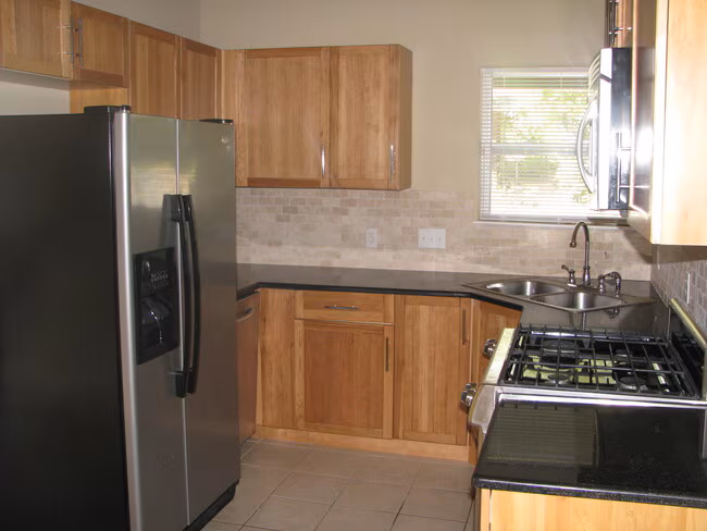 907 W 30th St Austin, TX 78705 photo 2
