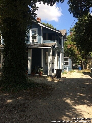215 Wilkens Ave San Antonio, TX 78210 photo 3
