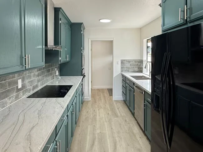 390 Howard Dr Santa Clara, CA 95051 photo 4