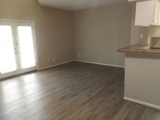 7575 Cambridge Street, Houston, TX 77054 photo 3