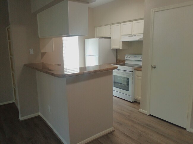 7575 Cambridge Street, Houston, TX 77054 photo 5