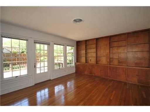 1114 W 22nd St Austin, TX 78705 photo 4