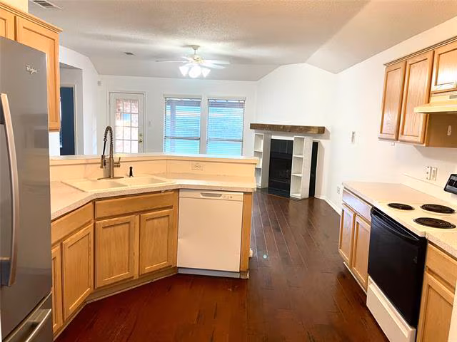 9088 Brushy Creek Trail Fort Worth, TX 76118 photo 3