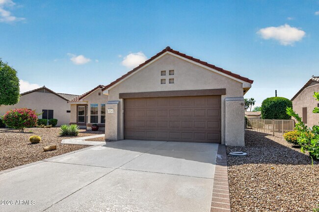 15243 W Camino Estrella Dr Surprise, AZ 85374 photo 2