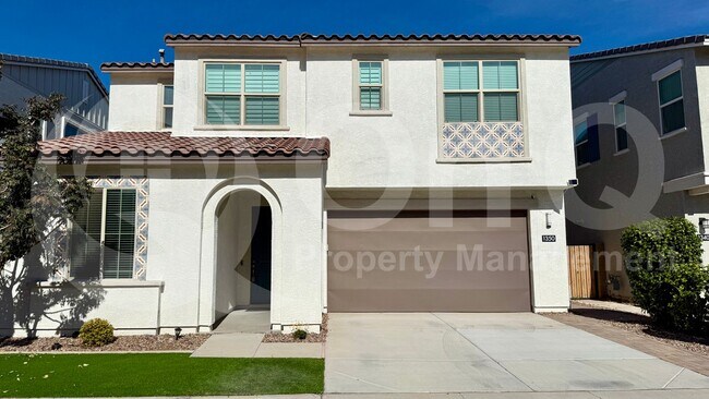 4 Bedroom Single Family in Chandler photo 2