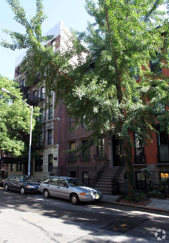 321 E 18th St New York, NY 10003 photo 4