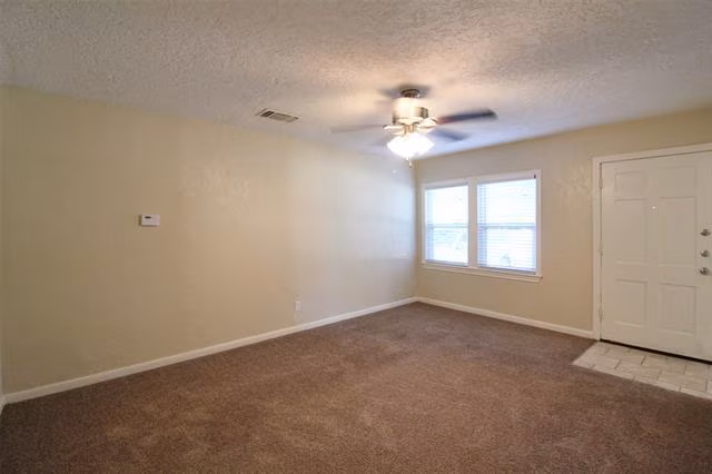 5441 Thomas Ln River Oaks, TX 76114 photo 4